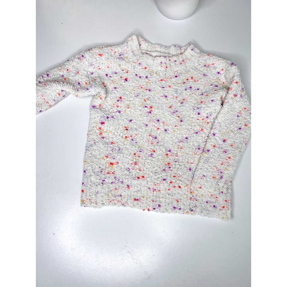 Pullover sweater